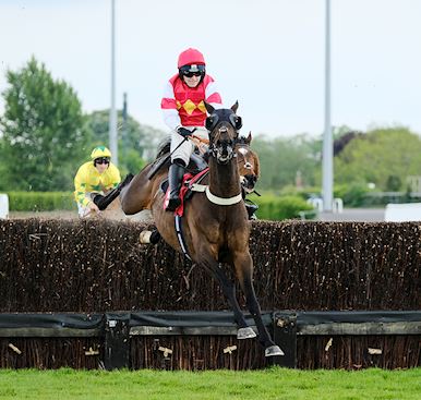 JOE TIZZARD MARKS NEW CHAPTER WITH FIRST TRAINING SUCCESS AS SLATE HOUSE TAKES FEATURE